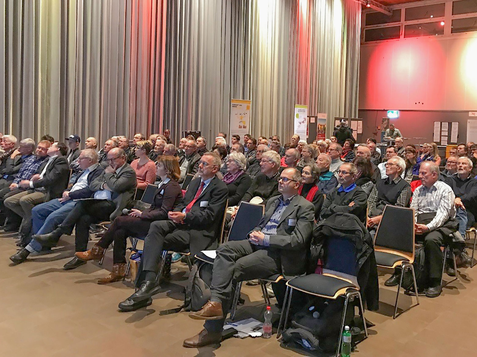 Publikum einer Regionalkonferenz
